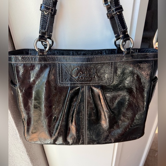 Coach Patent Leather Turnlock Tote Bag Black Violet Lined - Picture 1 of 11